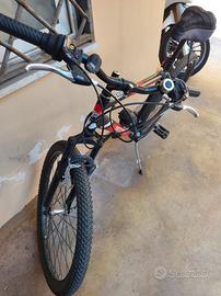 bicicletta Mountain bike 
