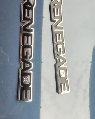 coppia scritte Renegade per Jeep