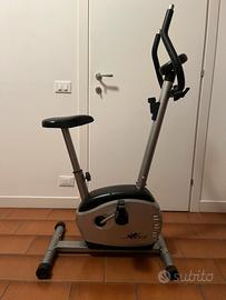 Cyclette BODY LINE  mai usata