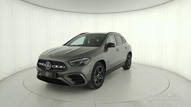 MERCEDES-BENZ GLA 200 d automatic