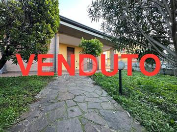 BIFAMILIARE A BUSSERO