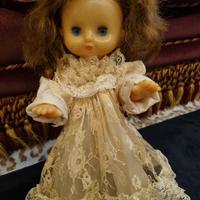 Bambola vintage anni 90.