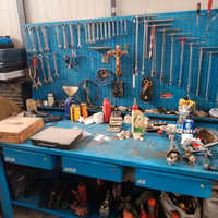 Attrezzature per officina meccanica