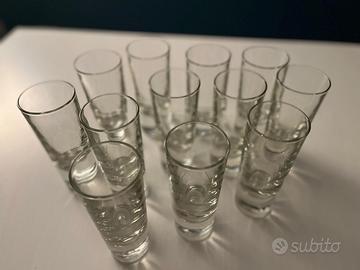 12 bicchieri da amaro e 6 bicchieri da whisky