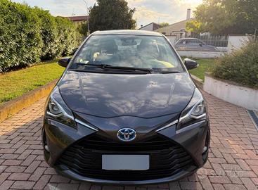 TOYOTA YARIS HYBRID 1.5 - Cambio Automatico