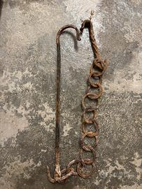 Antica catena da camino