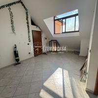 MANSARDA IN PARCO PRIVATO CON BOX AUTO