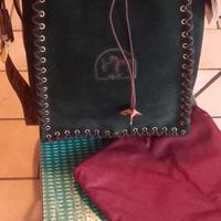 borsa in camoscio, con tracolla