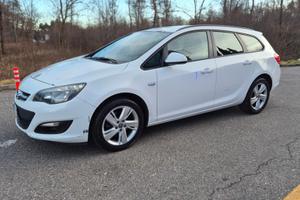 Opel Astra 1.7 CDTI 110CV Sports Tourer Cosmo
