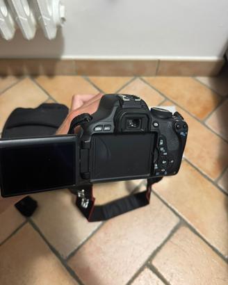 Reflex Canon EOS 600D - kit completo