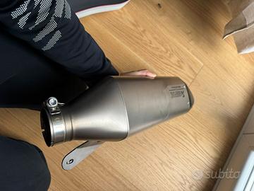 silenziatore akrapovic 2019/25 bmw s1000r s1000rr