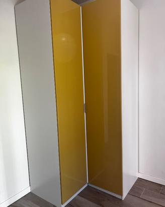 Armadio angolare ikea  pax con ante laccate