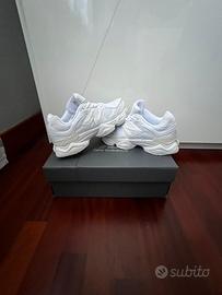 New Balance 9060 Triple White