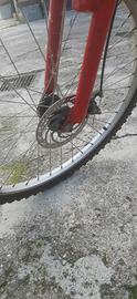MTB ammortizzata freni a disco