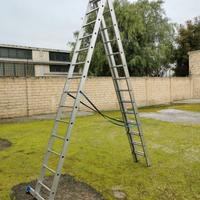 Scala telescopica in alluminio 3 x 14 gradini