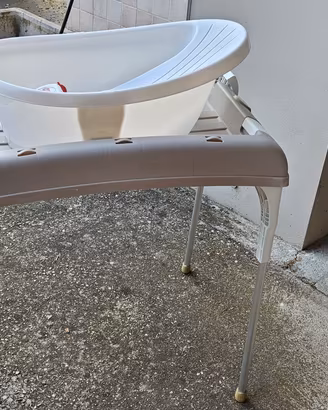 Fasciatoio + bagnetto 