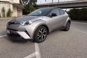Toyota C-HR 1.8 Hybrid Style 122 CV automatica