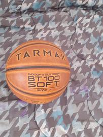 palla da basket tarmak