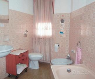 Bilocale con cantina e posto auto