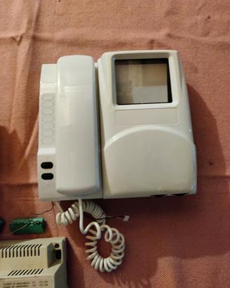 Videocitofoni Elvox e telecamera