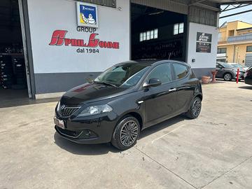 Lancia Ypsilon 1.0 FireFly 5 porte S&S Hybrid Gold