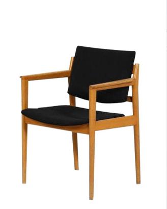 Poltrona in legno attribuita a Cassina ann 70