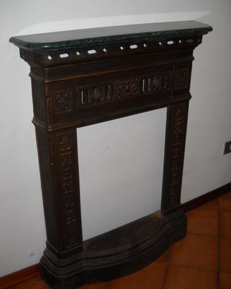 Cornice in ghisa per caminetto
