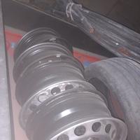 4 Cerchi in ferro 5 fori, raggio 16 come nuovi