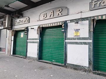 Locale commerciale 95 mq EX BAR SEPE  via Roma