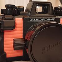 NIKONOS V
