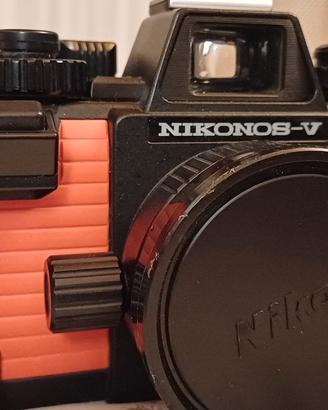 NIKONOS V