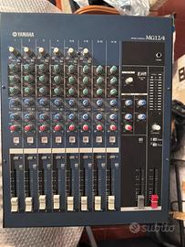 Mixer audio YAMAHA MG 12/4