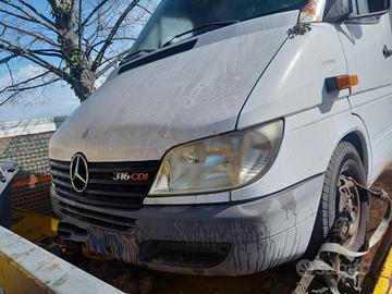 Ricambi Mercedes 316 CDI coibentato con frigo