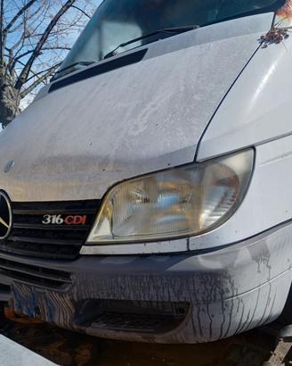 Ricambi Mercedes 316 CDI coibentato con frigo