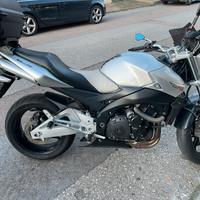 Suzuki GSR600
