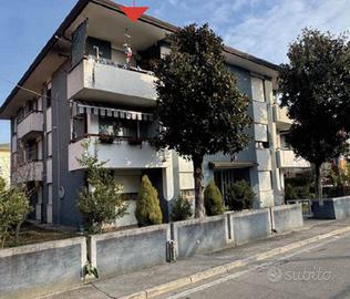 Immobile in asta di 144 m² con 4 locali e box auto
