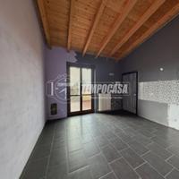 BILOCALE CON TERRAZZO E BOX