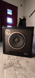 Cassa per basso Behringer Ultrabass BB115 300W