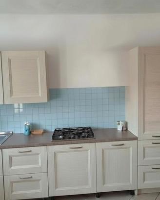 CUCINA E 2 DIVANI