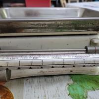 bilancia antica smalto e acciaio 