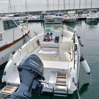 barca ARKOS 587  con Yamaha F40/70