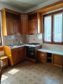 Cucina componibile classica in legno con e stufa l