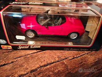 Modellino Alfa Romeo Spider 916 scala 1:18