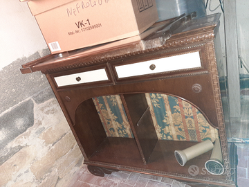 Mobile ingresso e specchio