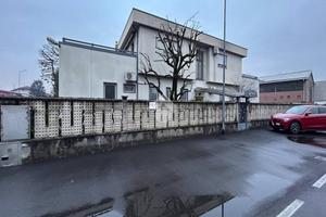 CAPANNONE A OLGIATE OLONA