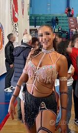 Abito Latino Americano