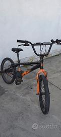 bici tipo BMX MONTANA