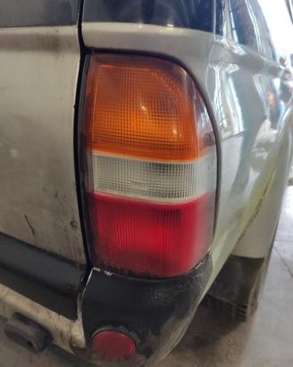 Fanale posteriore destro MITSUBISHI L200 del 2000