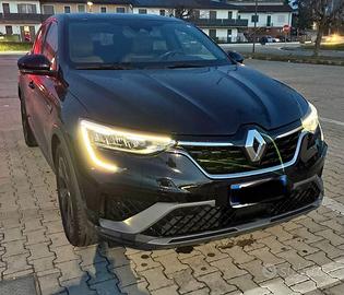 Renault Arkana E-Tech Hybrid RS Line