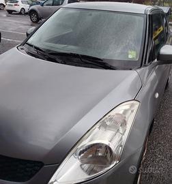 Suzuki  Swift 